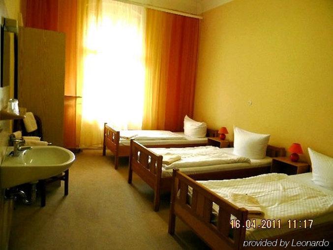 Hotel Pension Dahlem Берлин Номер фото