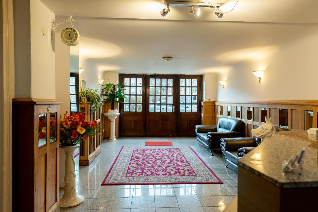 Hotel Pension Dahlem Берлин Экстерьер фото