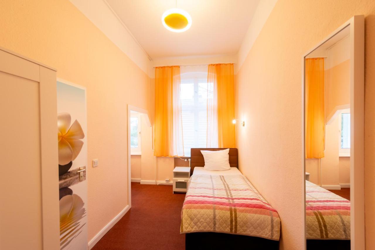 Hotel Pension Dahlem Берлин Экстерьер фото